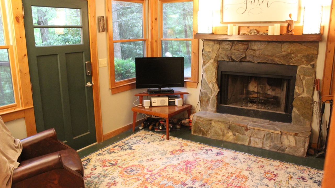 Photo of Livingroom in Spruce Pine