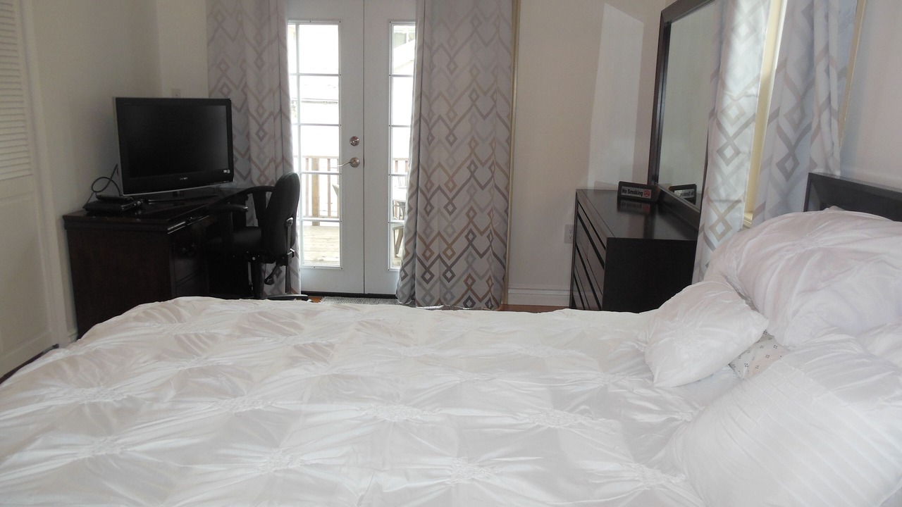 Photo of Bedroom in West Alameda