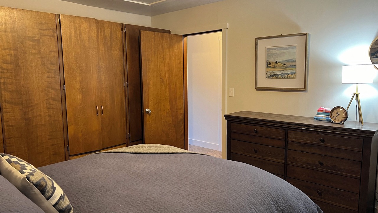 Photo of Bedroom in Sitka