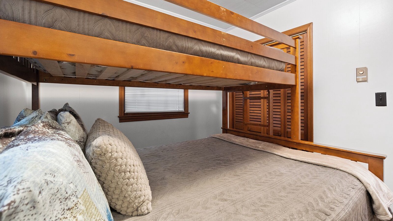 Photo of Bedroom in Newland
