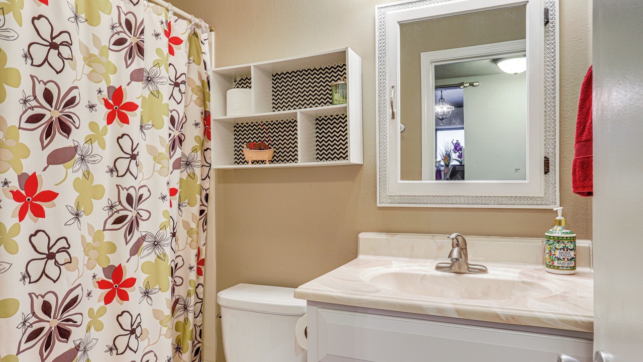 Photo of Bathroom in Old Seward - Oceanview