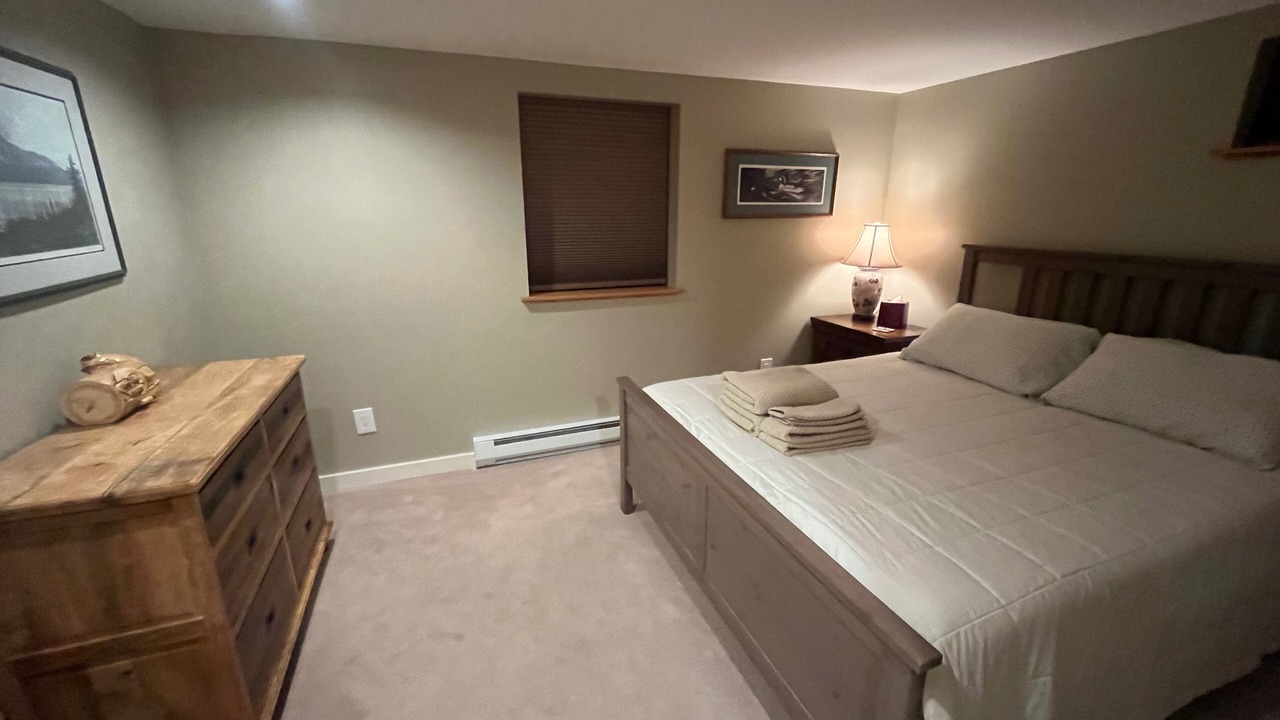Photo of Bedroom in Diamond Ridge