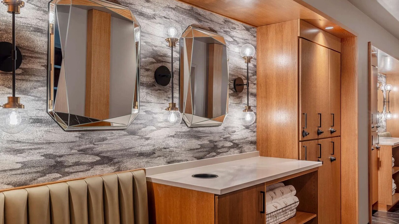 Photo of Bathroom in Downtown Columbus