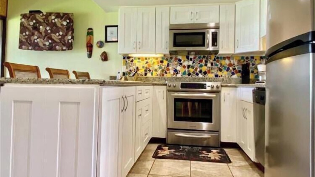 Photo of Kitchen in Maunaloa