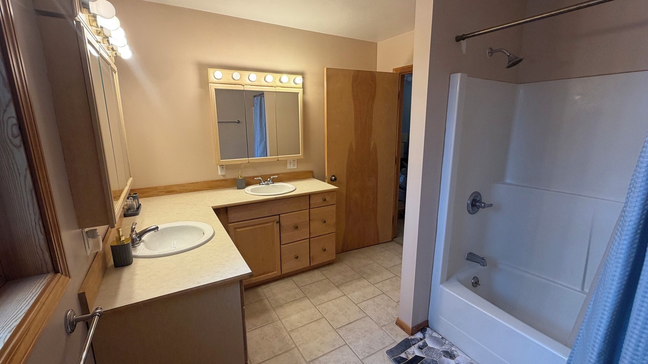Photo of Bathroom in McKinley Park