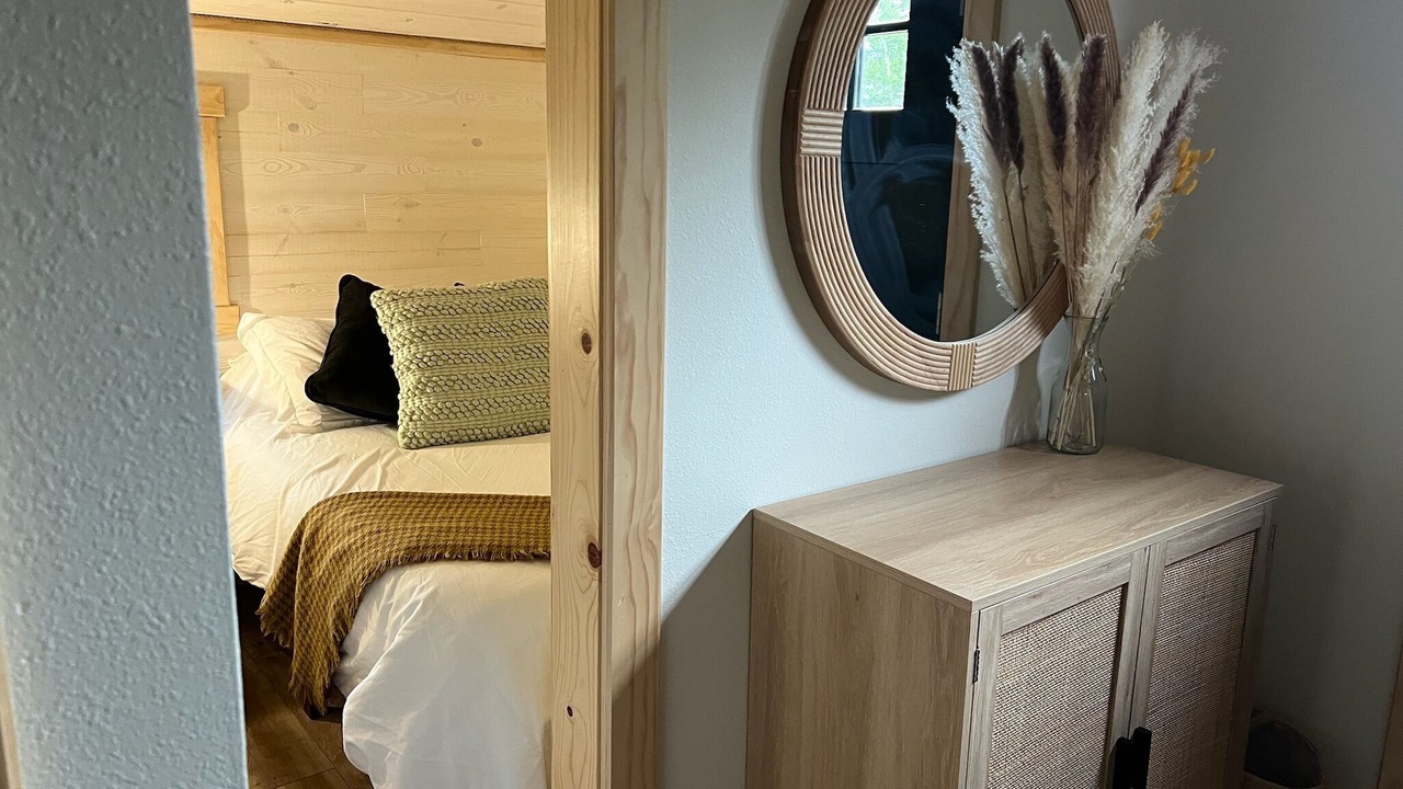Photo of Bedroom in Kenny Lake