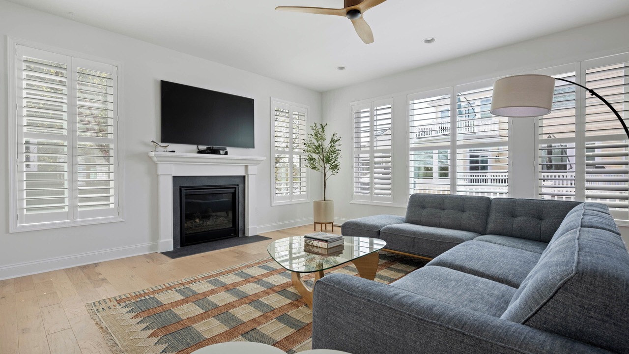 Photo of Livingroom in Long Neck