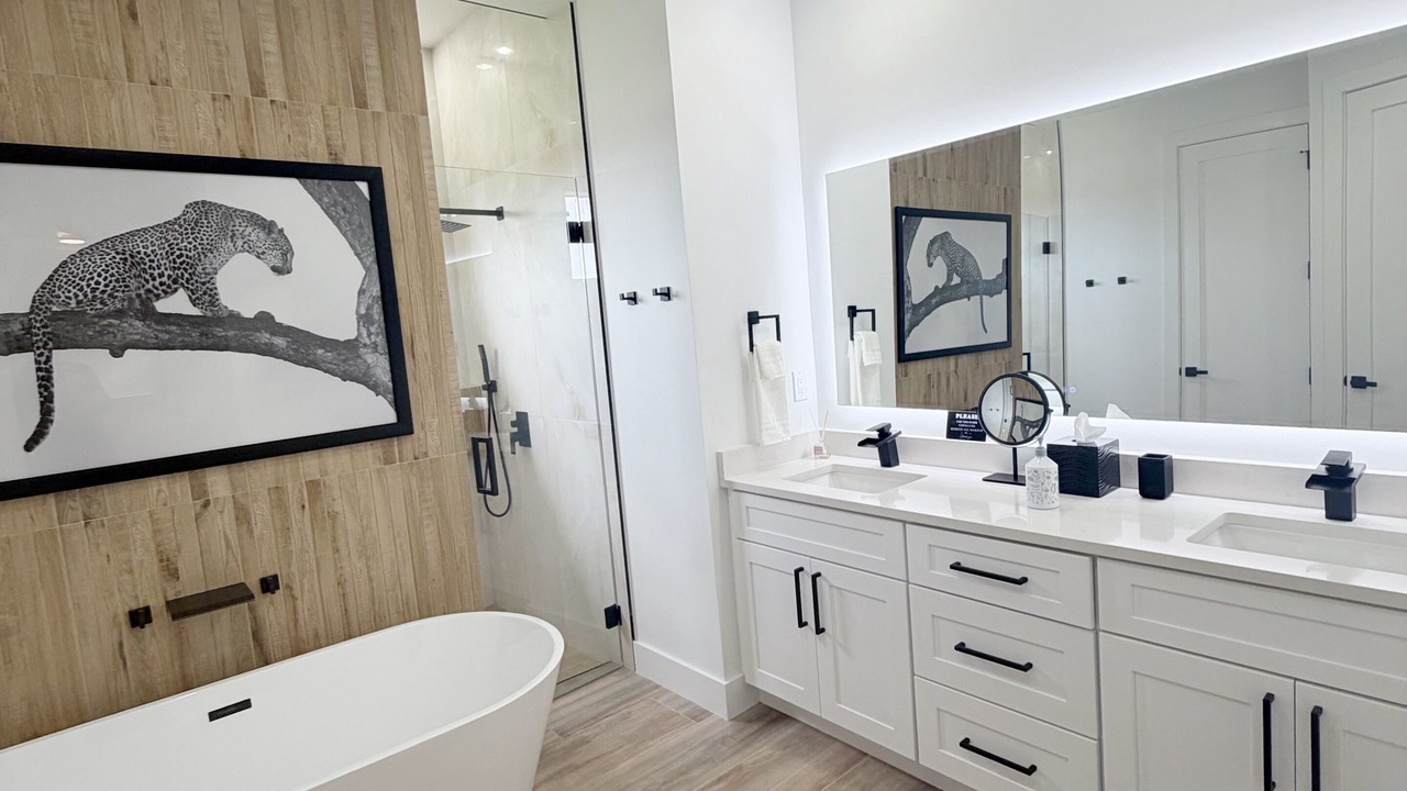 Photo of Bathroom in Trafalgar