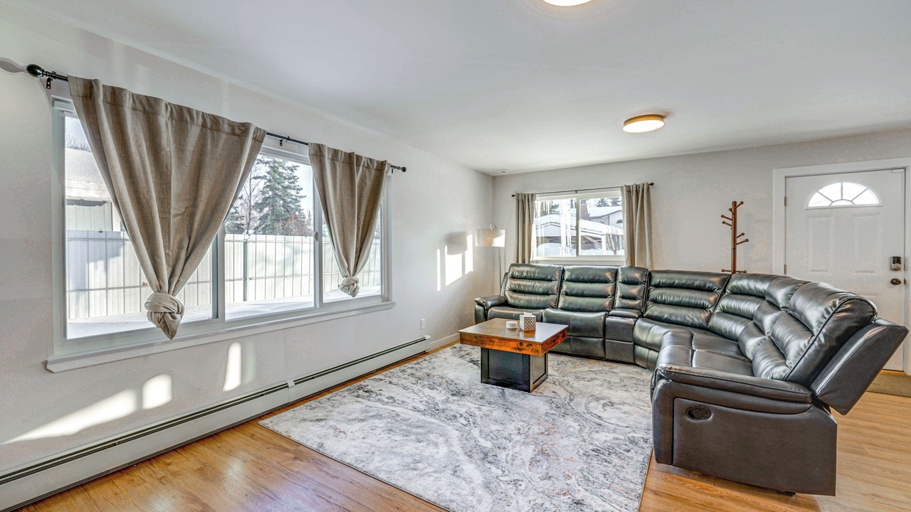 Photo of Livingroom in Midtown Anchorage
