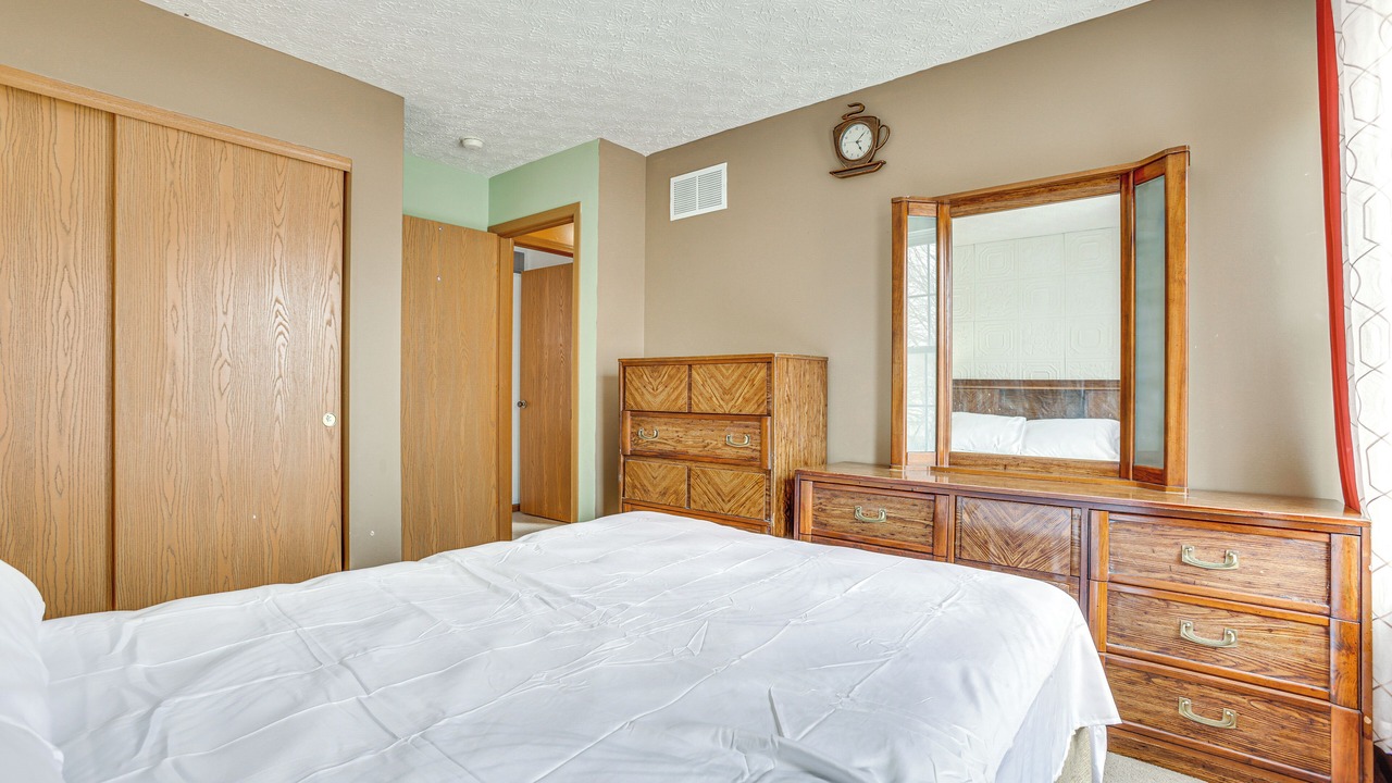 Photo of Bedroom in Groveport
