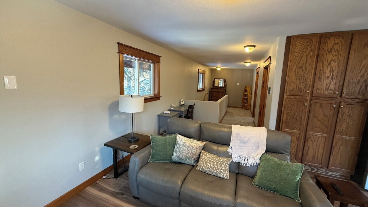 Photo of Livingroom in Eagle River