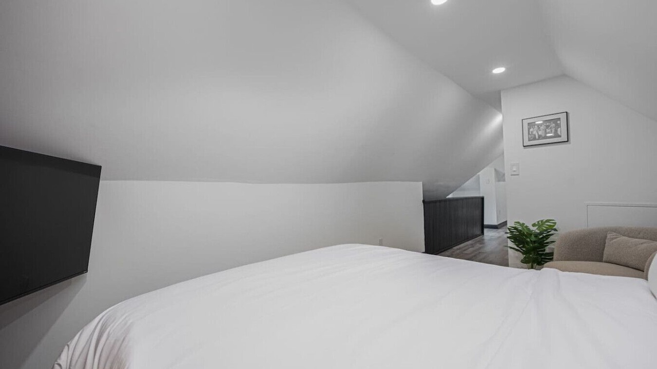 Photo of Bedroom in Downtown Columbus