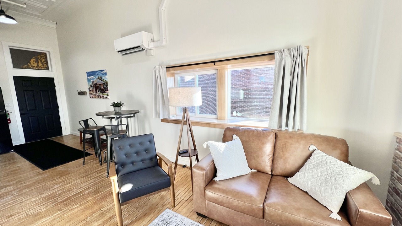 Photo of Livingroom in Pittsfield