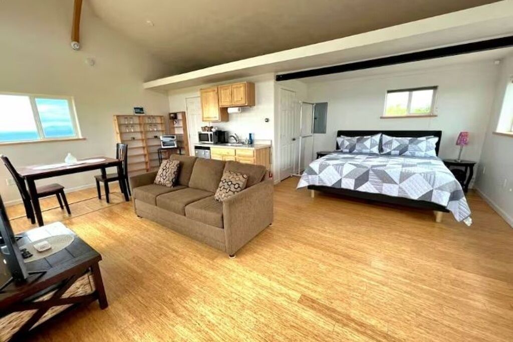 Photo of Bedroom in Homer