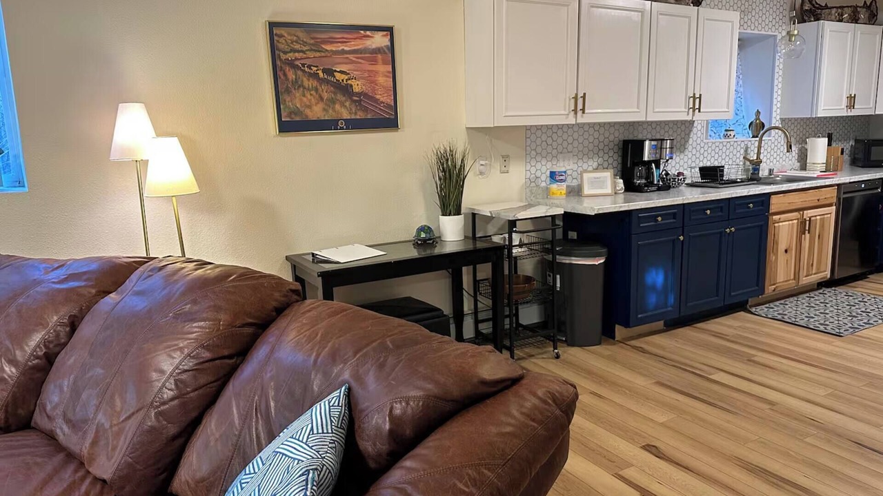 Photo of Livingroom in Fairview