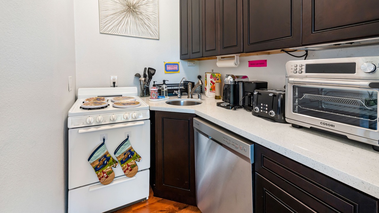Photo of Kitchen in Downing - Whitethorne