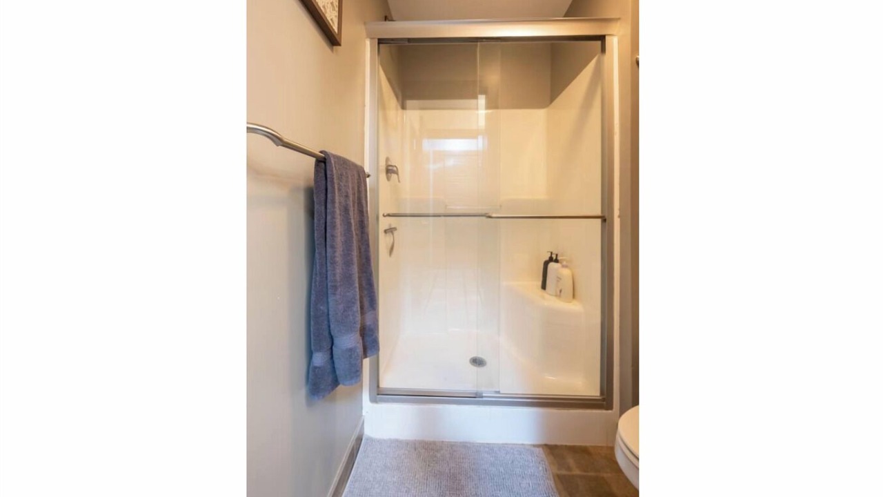 Photo of Bathroom in Weinland Park