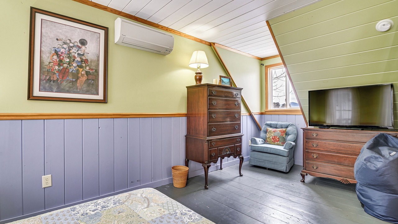 Photo of Bedroom in Dryden
