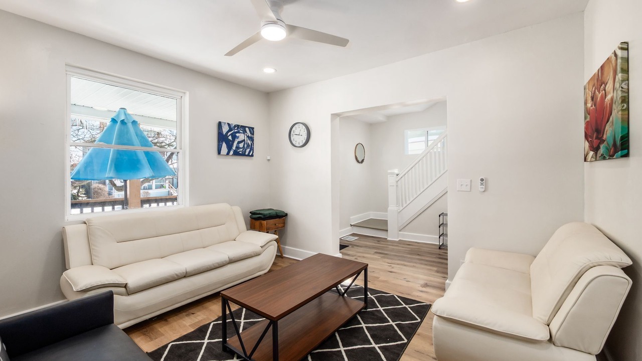 Photo of Livingroom in Livingston Park