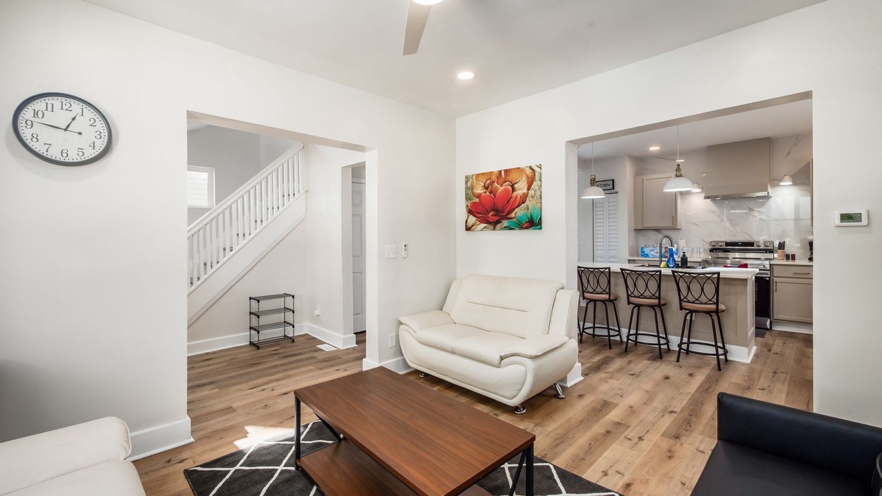 Photo of Livingroom in Livingston Park