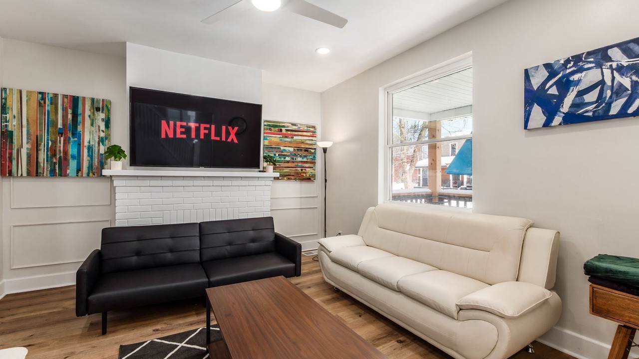 Photo of Livingroom in Livingston Park