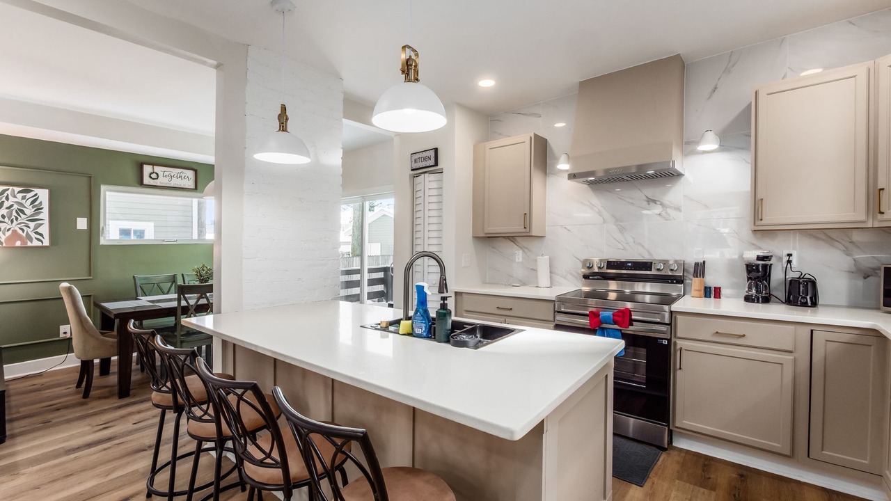 Photo of Kitchen in Livingston Park