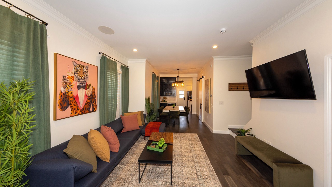 Photo of Livingroom in Victorian Village