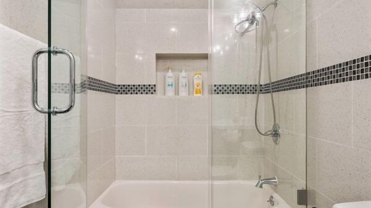 Photo of Bathroom in Merced Manor