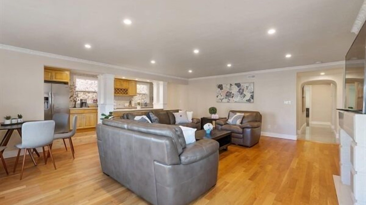 Photo of Livingroom in Merced Manor