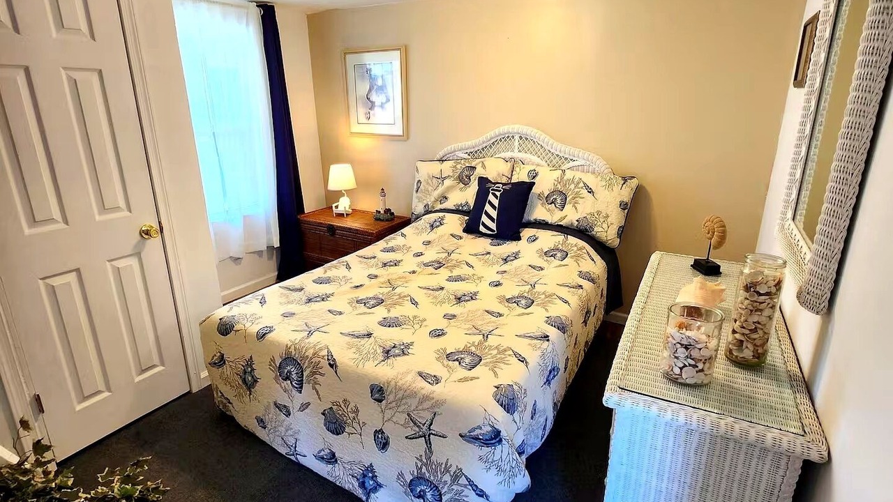 Photo of Bedroom in Long Neck