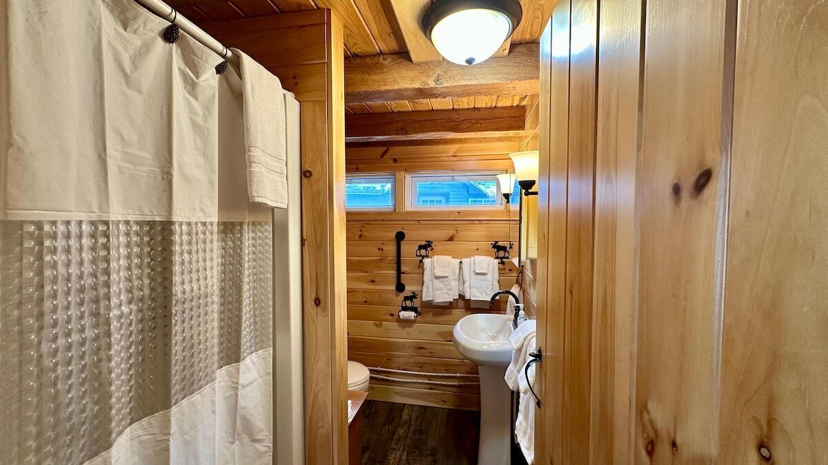 Photo of Bathroom in Northeast Somerset