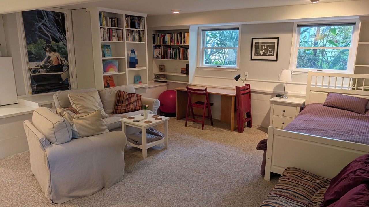 Photo of Bedroom in South Berkeley