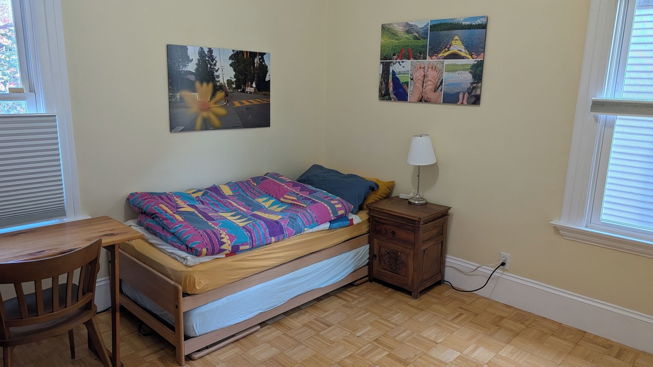 Photo of Bedroom in South Berkeley