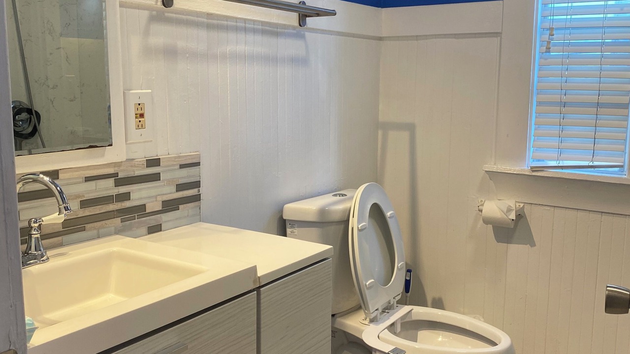 Photo of Bathroom in Oakland