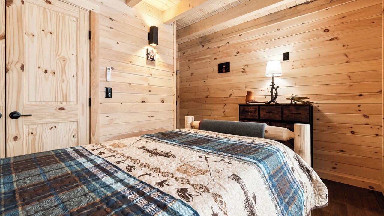 Photo of Bedroom in Rangeley