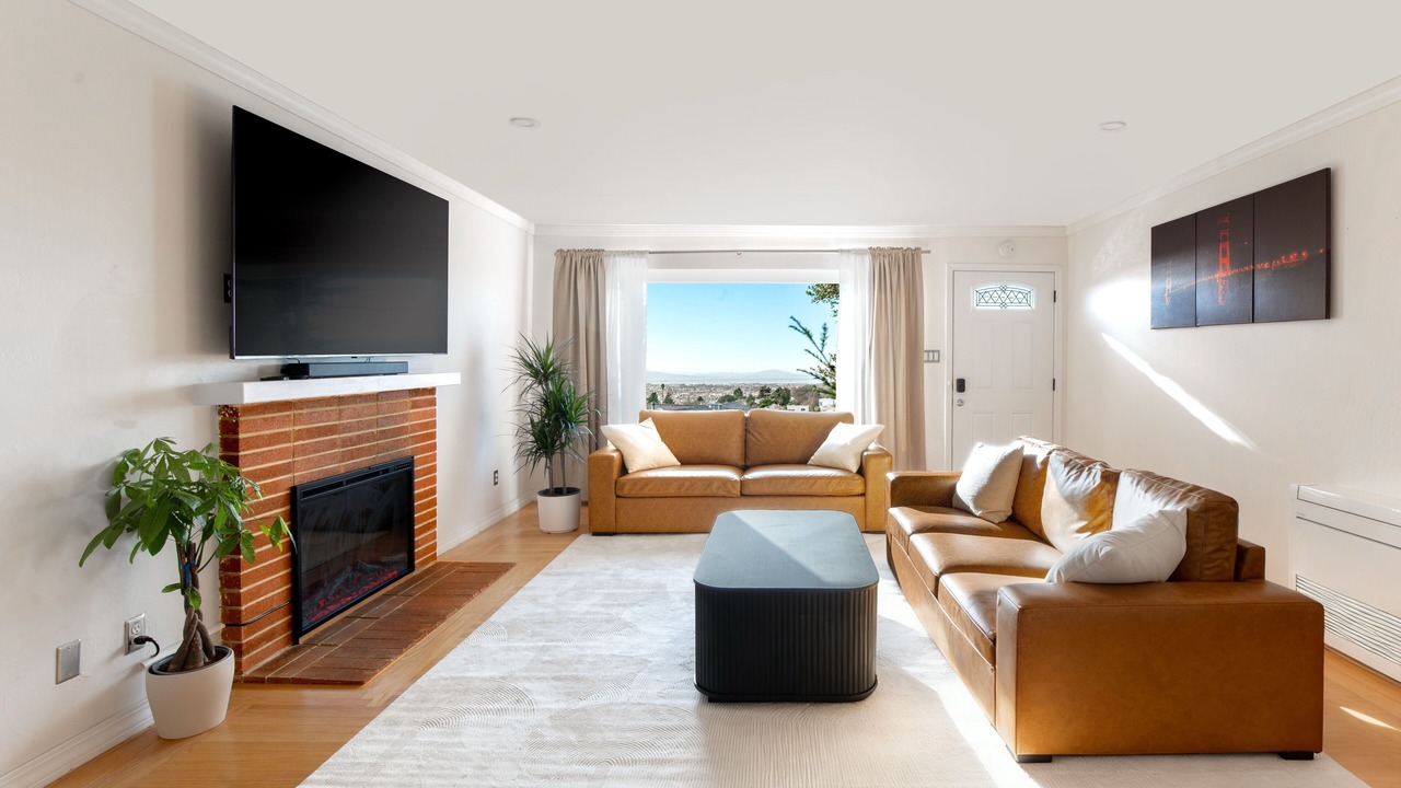 Photo of Livingroom in East Richmond Heights