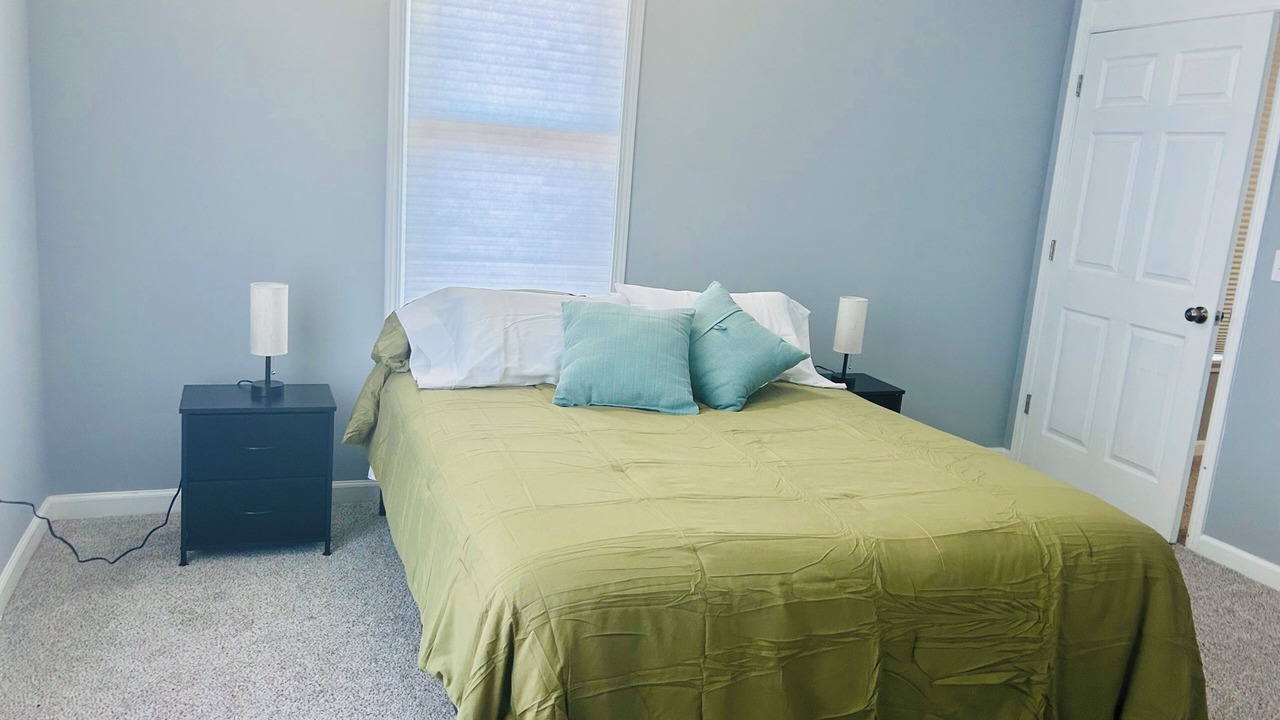 Photo of Bedroom in Mount Auburn