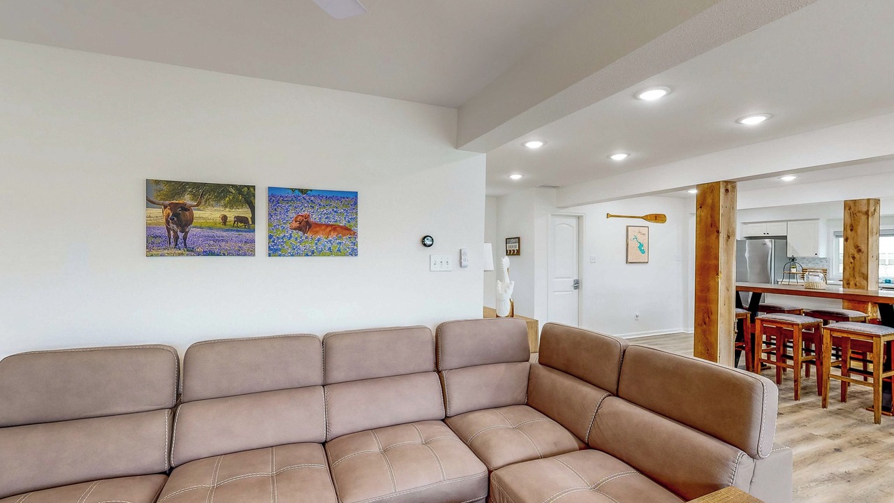 Photo of Livingroom in Pointblank