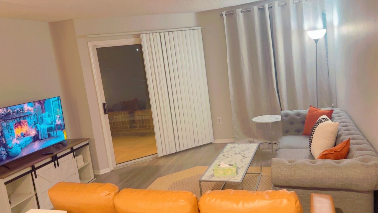 Photo of Livingroom in Tuttle West