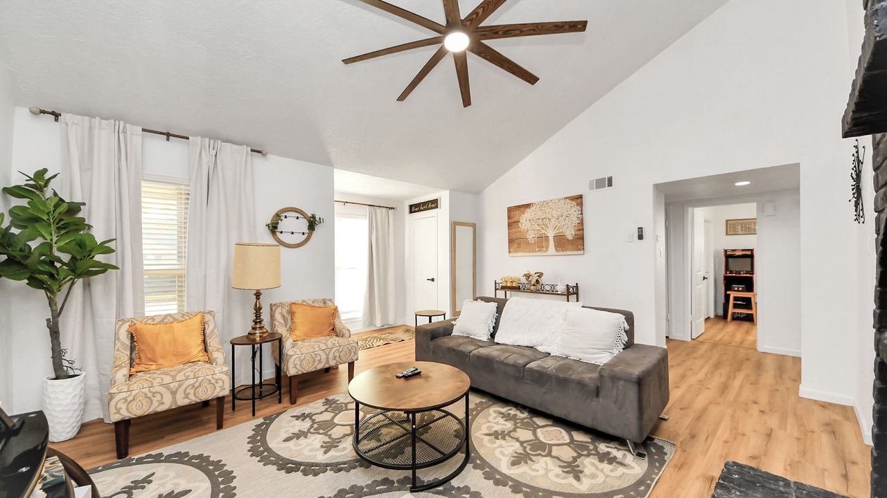 Photo of Livingroom in Barker