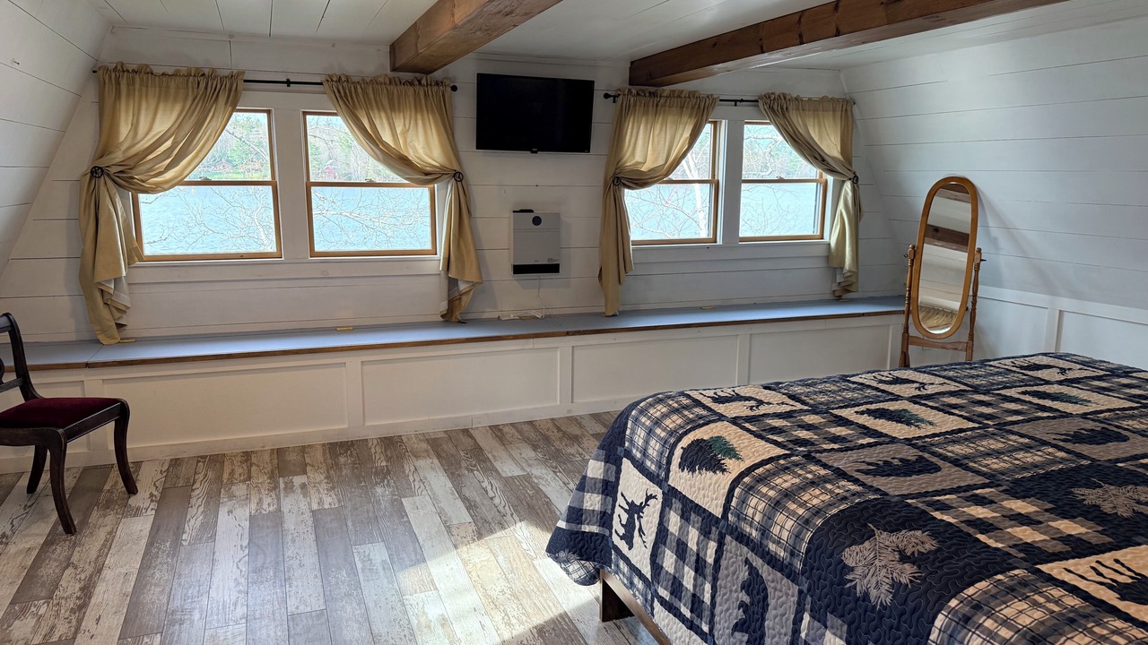 Photo of Bedroom in Monson