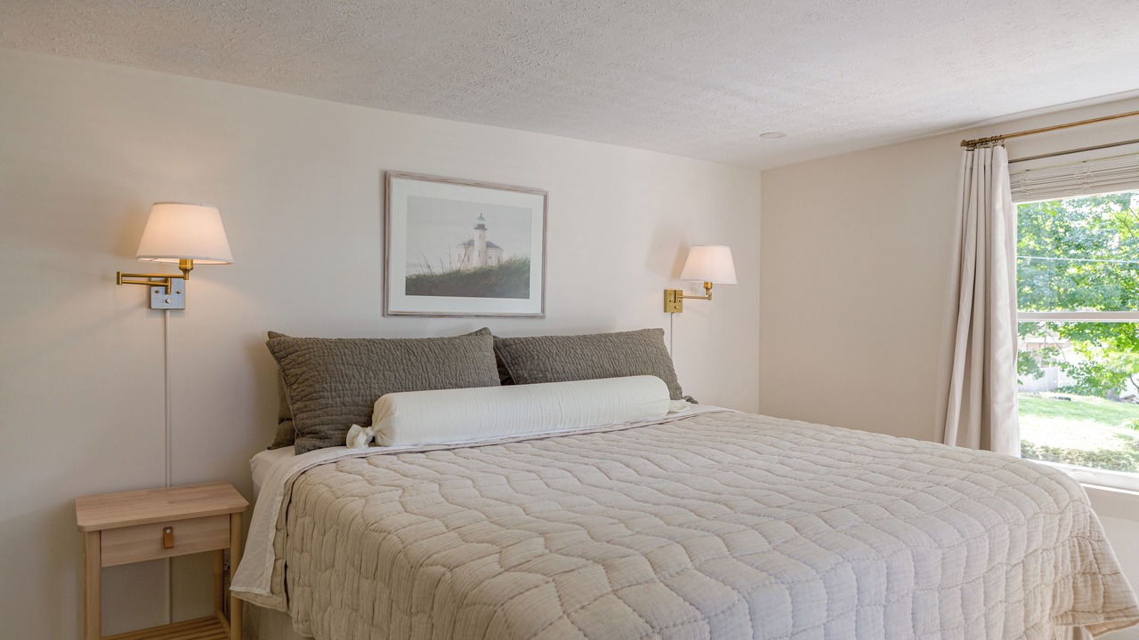 Photo of Bedroom in Utica