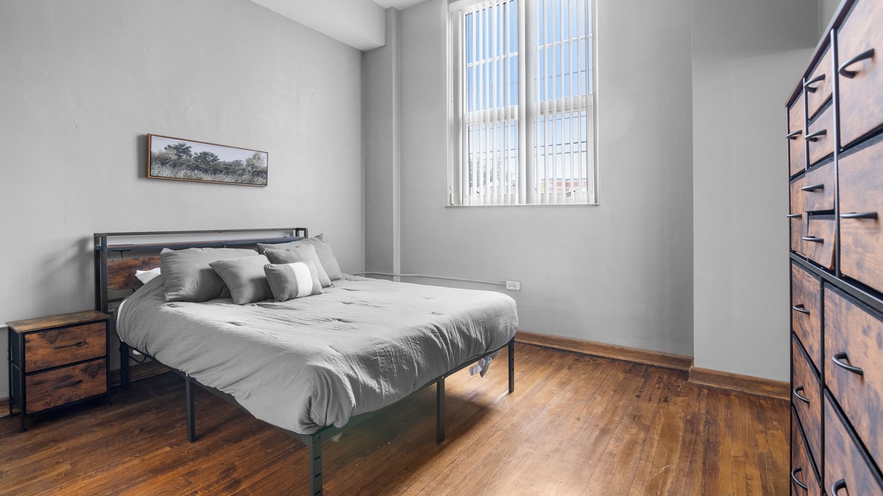Photo of Bedroom in Newark