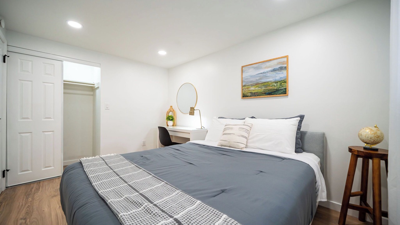 Photo of Bedroom in Summit Station