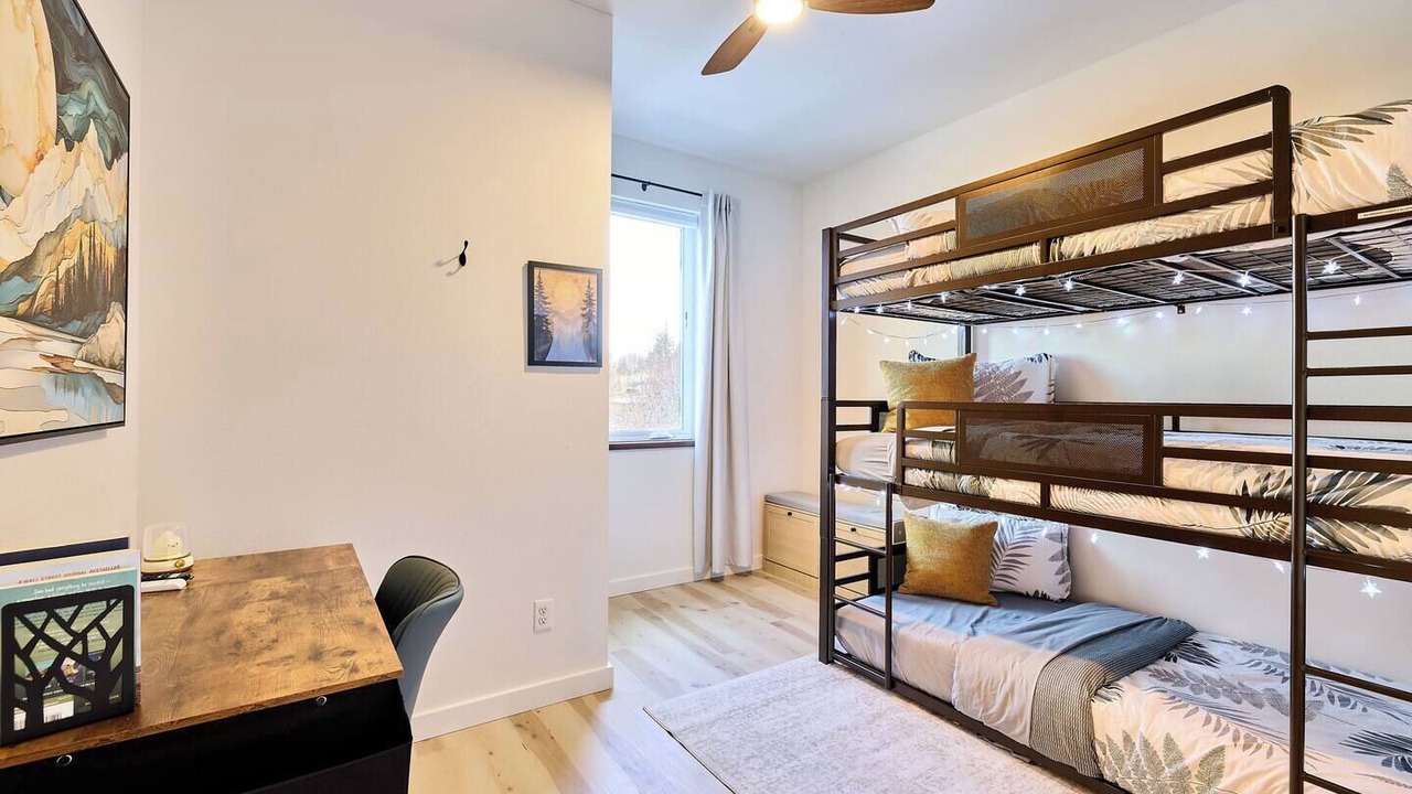 Photo of Bedroom in Diamond Ridge