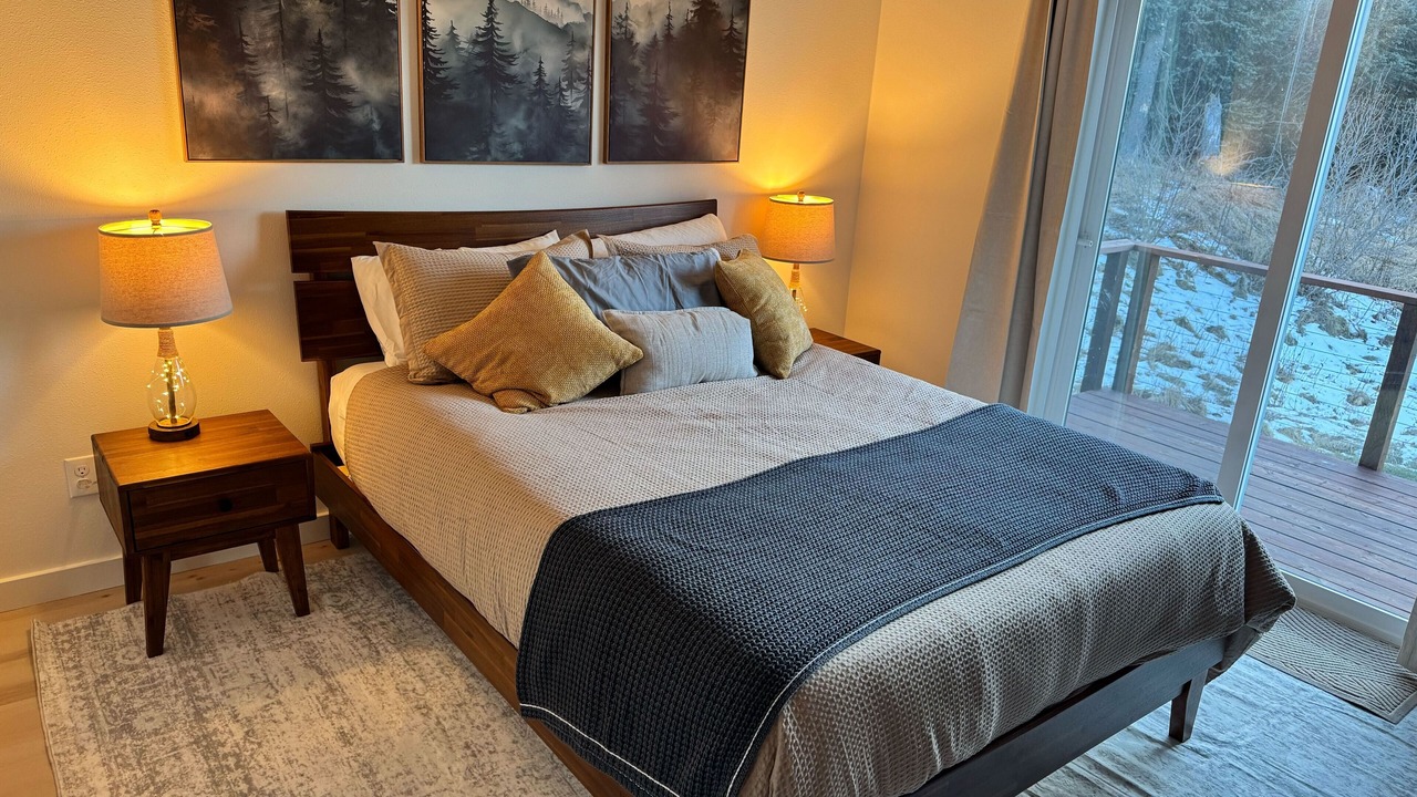 Photo of Bedroom in Diamond Ridge