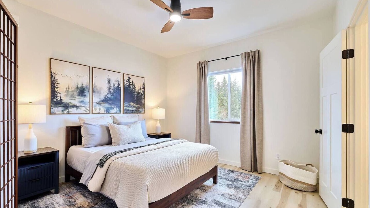 Photo of Bedroom in Diamond Ridge