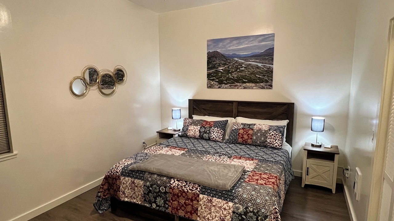 Photo of Bedroom in Downtown Skagway