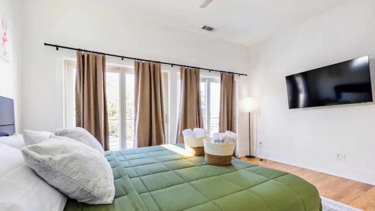 Photo of Bedroom in Jefferson Park