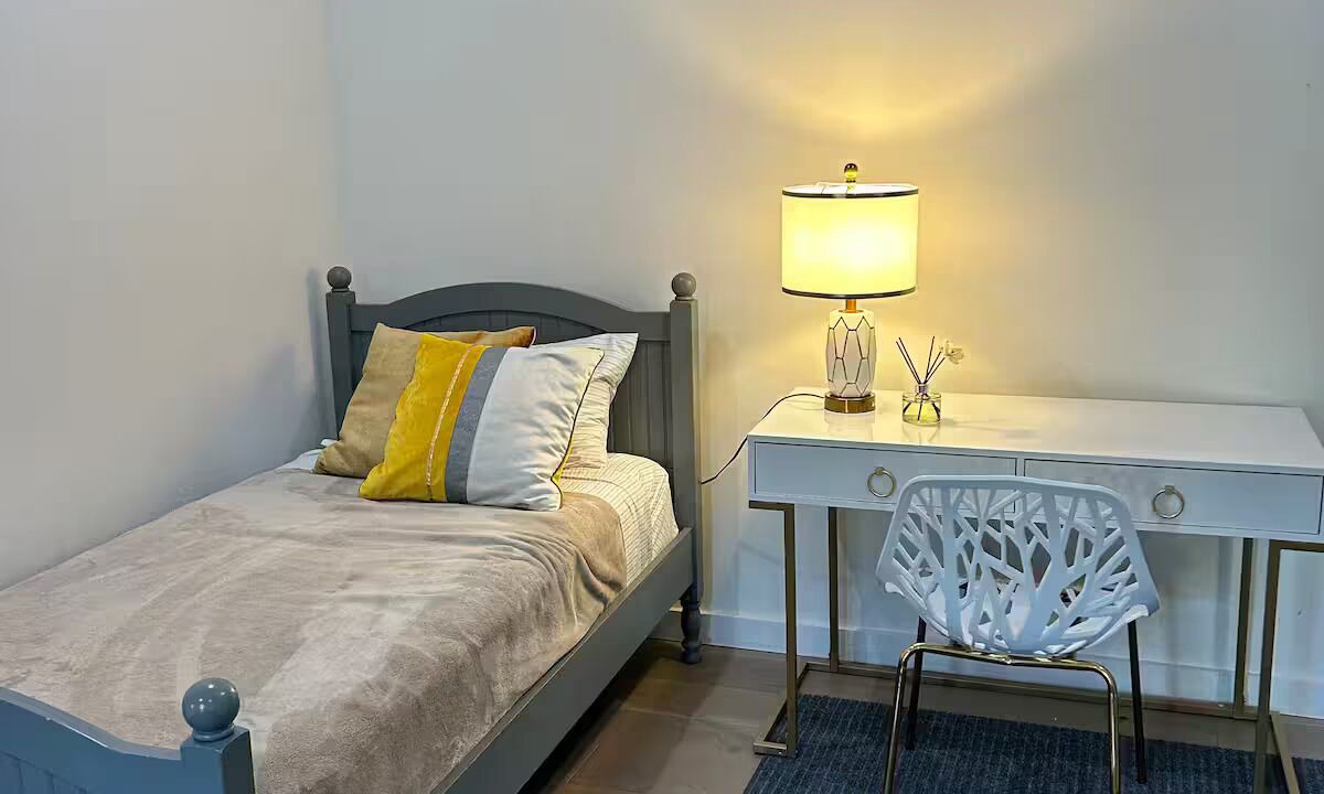Photo of Bedroom in Redwood City
